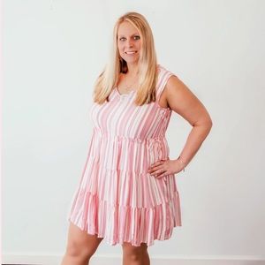 Plus size pink striped dress💖